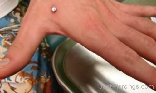 Hand Piercing With Small Dermal Anchor-JP1103