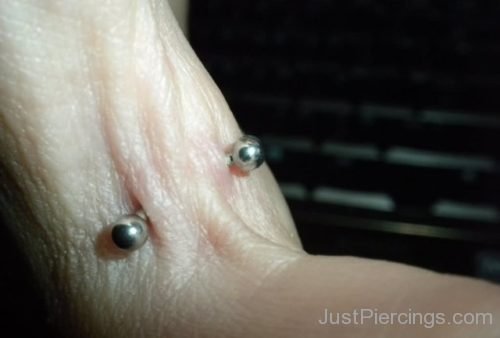 Hand Piercing With Surface Barbell Jewelry-JP1107