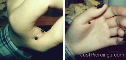Hand Web Piercing With Black Barbell 4-JP1125