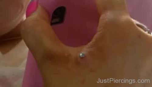 Hand Web Piercing With Dermal Anchor-JP1132