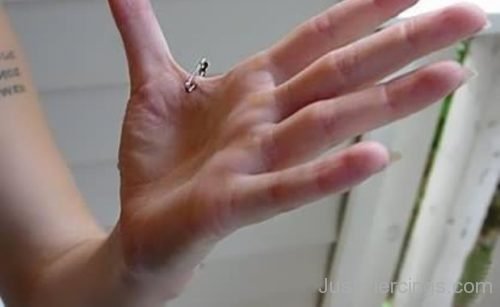 Hand Web Piercing With Safetypin-JP1134