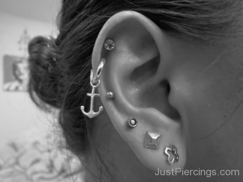 Helix Piercing With Anchor Jewelry-JP1064