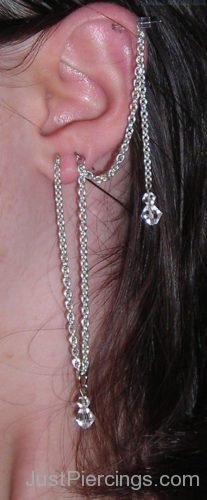 Helix To Upper Lobe With Chain And Lobe Piercing-JP1082