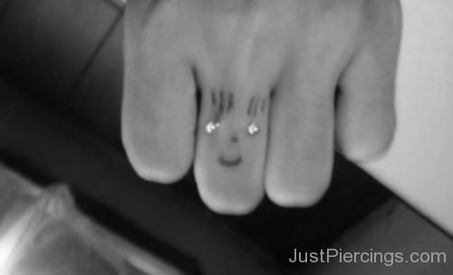 Smiling Finger Piercing-JP1255